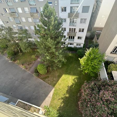 Appartement Meuble Tres Bien Situe Булонь-Бийанкур Экстерьер фото